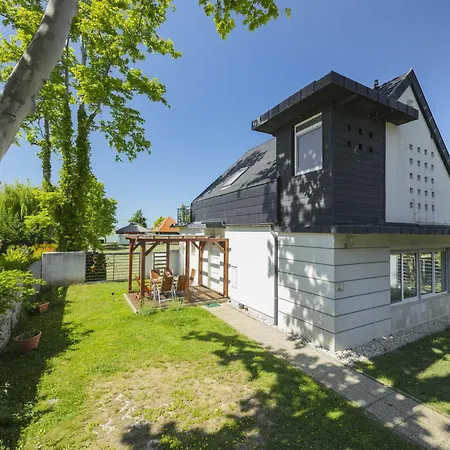 Сasa de vacaciones Posha By Interhome Balatonszárszó